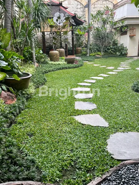 image JUAL RUMAH MEWAH DI JALAN NGINDEN RAYA (6)