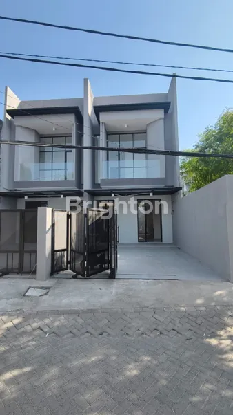 image RUMAH BARU 2 LANTAI SIAP HUNI DI LEBAK ARUM LUAS TANAH 122 HANYA 1,6MAN (1)