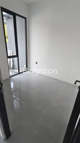 image RUMAH BARU 2 LANTAI SIAP HUNI DI LEBAK ARUM LUAS TANAH 122 HANYA 1,6MAN (5)