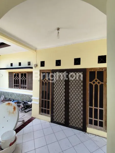 image RUMAH MADIUN LT 210M², SIAP HUNI, JALAN LEBAR (2)