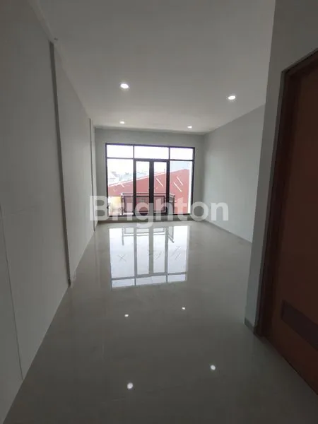 image DI SEWAKAN RUKO BRAND NEW 3 LANTAI DI GADING MAS BARAT KELAPA GADING (2)