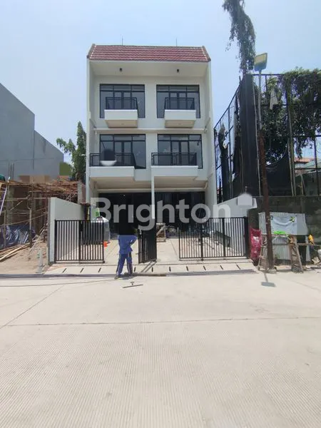 image DI SEWAKAN RUKO BRAND NEW 3 LANTAI DI GADING MAS BARAT KELAPA GADING (8)