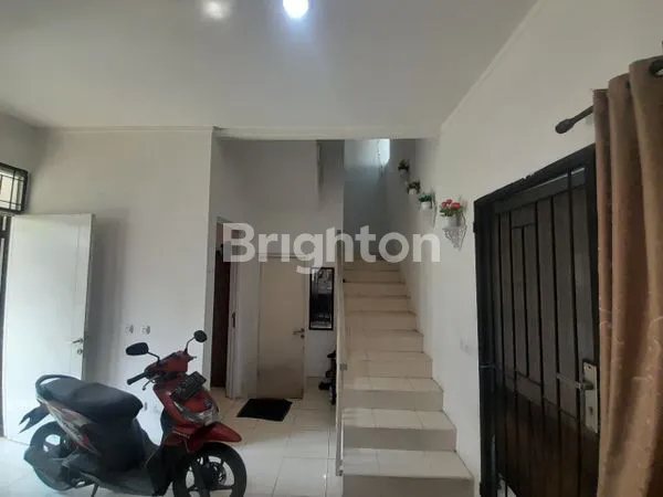 image RUMAH 2 LANTAI FULL FURNISHED DI SERPONG LAGOON (6)