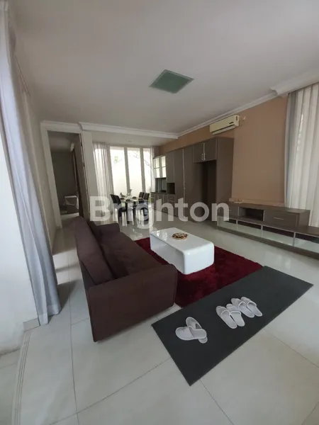 image RUMAH MEWAH BARU FURNISH PAKUWON CITY DEKAT BOULEVARD (2)