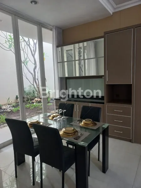 image RUMAH MEWAH BARU FURNISH PAKUWON CITY DEKAT BOULEVARD (3)