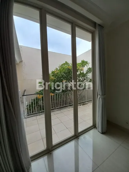 image RUMAH MEWAH BARU FURNISH PAKUWON CITY DEKAT BOULEVARD (6)