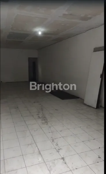 image RUKO GANDENG 2 UNIT DI JL. TEUKU UMAR - SHM, LT 196M², STRATEGIS JUAL/SEWA 7.5 M NETT (SISA SEWA 1 UNIT!) (4)