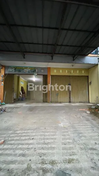 DIJUAL/DISEWAKAN RUKO + 2,5 LT TEMPAT TINGGAL STRATEGIS DEPAN JALAN