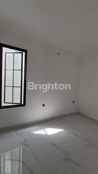 image DISKON 100JT RUMAH ARAYA LT 91 JL BOULEVARD  (2)