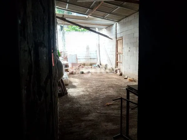 image RUMAH PINGGIR JALAN BISA UNTUK GUDANG DI TAPOS DEPOK (6)
