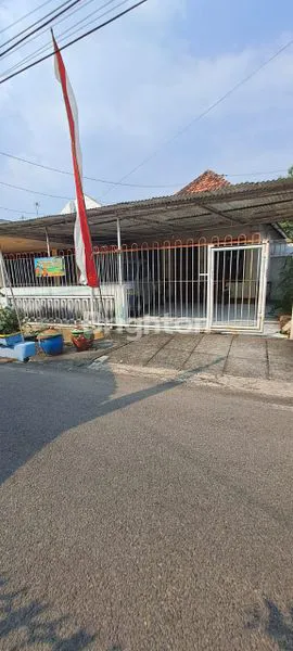 image RUMAH 1 LANTAI PUSAT KOTA MOJOKERTO (1)