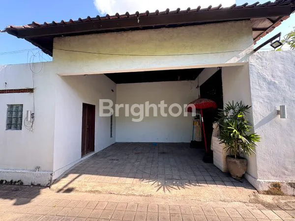 image VILLA SEMI FURNISH DI DEWI SRI.  (2)