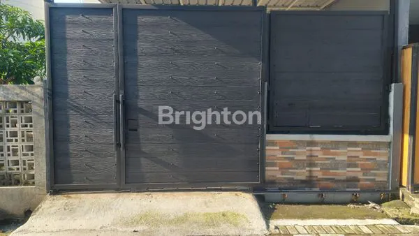 image RUMAH GRAHA SUKOLILO REGENCY, DKT PAKUWON CITY, MERR, GALAXY MALL, OERR, ROW JALAN 3 MOBIL (2)