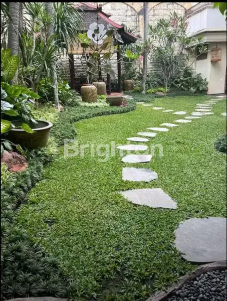 image RUMAH MEWAH RAYA NGINDEN INTAN (3)