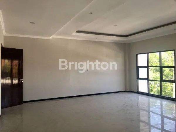 image HUNIAN 2 LANTAI FULL RENOV GRAHA SANTOSO REGENCY, SIAP HUNI DEKAT MERR NIRWANA EKSEKUTIF STIKOM (7)