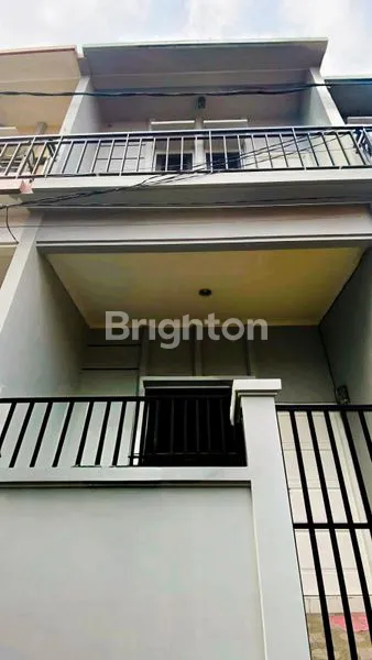 image RUMAH MINIMALIS 2LT 2KT SIAP HUNI DI SUNTER JAKARTA UTARA (1)