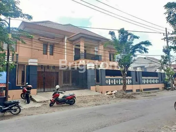 image RUMAH KETINTANG SIAP HUNI DEKAT UNESA (1)