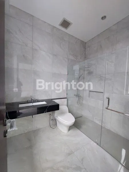 image RUMAH BARU 2 LANTAI CITRALAND CLUSTER DISTRICT 9, SURABAYA BARAT. DEKAT PAKUWON INDAH - GRAHA FAMILI - GRAHA NATURA - DARMO PERMAI - WISATA BUKIT MAS, DLL. (7)