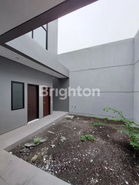 image RUMAH BARU 2 LANTAI CITRALAND CLUSTER DISTRICT 9, SURABAYA BARAT. DEKAT PAKUWON INDAH - GRAHA FAMILI - GRAHA NATURA - DARMO PERMAI - WISATA BUKIT MAS, DLL. (5)