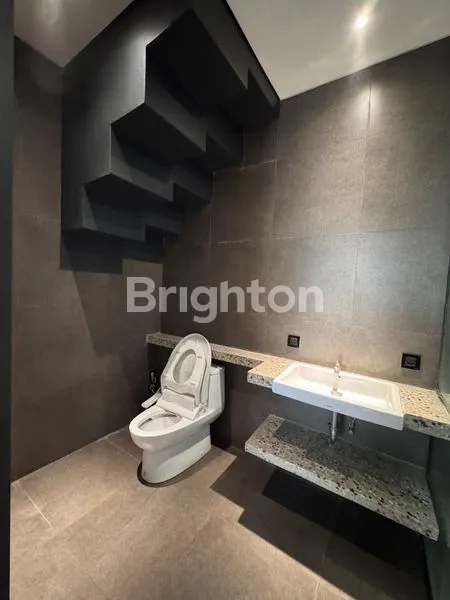 image RUMAH MODERN MINIMALIST PIK 1 (8)