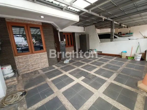 image RUMAH 2 LANTAI DI KELAPA GADING JAKARTA UTARA. TUSUK SATE. (8)