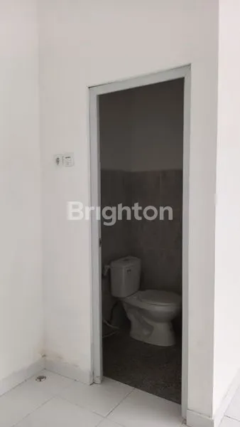 image TOKO PINGGIR JALAN SIAP PAKAI (7)