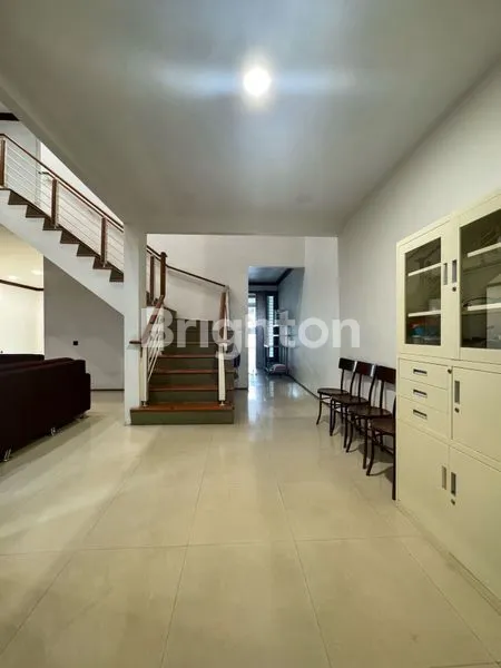 image RUMAH MEWAH DI KEMANG PRATAMA BEKASI (2)