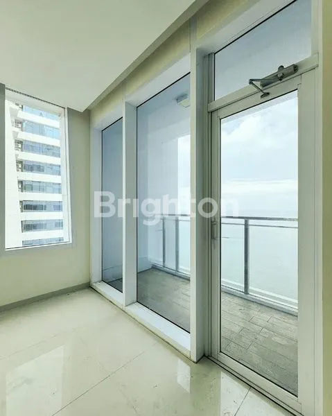 REGATTA APARTEMEN DI PANTAI MUTIARA PLUIT JAKARTA UTARA