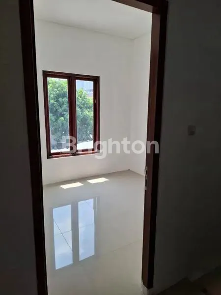image JUAL RUMAH 2LANTAI THE GAYUNGSARI KEBONSARI MENANGGAL SURABAYA BARAT (3)
