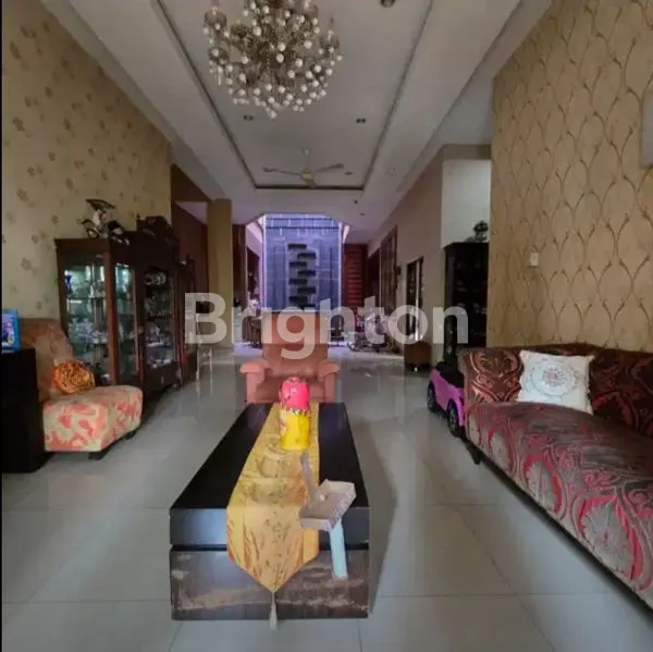 image RUMAH HOOK MEWAH DI CLUSTER EKSKLUSIF MODERNLAND, TANGERANG\N (3)