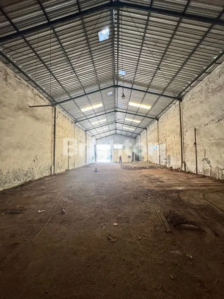 image GUDANG SAFE N LOCK SIDOARJO AKSES KONTAINER 40 FEET (1)