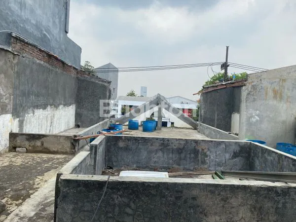 image RUMAH STRATEGIS RAYA NGINDEN, 10 KT, COCOK KOS/USAHA (7)