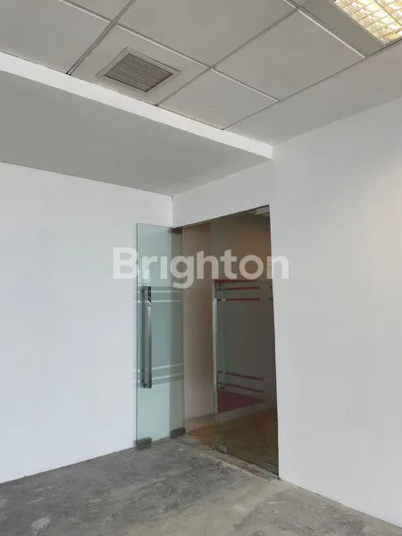 image RUANG KANTOR MEWAH 301 M² – ALAMANDA TOWER JAKARTA, AKSES MUDAH & FASILITAS LENGKAP (3)