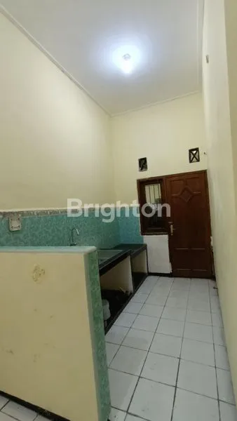 image RUMAH CANTIK, NYAMAN, AMAN & SIAP HUNI, LOKASI PURI PERMATA HIJAU MADIUN (7)