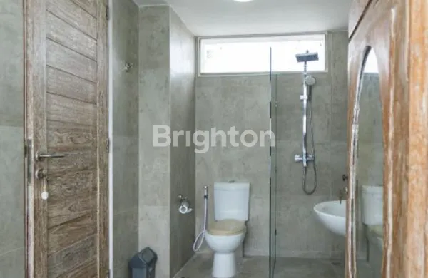 image VILLA MEWAH 3KT, LT 100M² DI SEMINYAK (8)