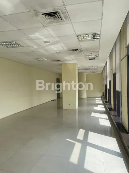 image SEWA KANTOR SIAP OPERASI DI ALAMANDA TOWER SIMATUPANG – LANTAI TINGGI , VIEW KOTA JAKARTA (6)