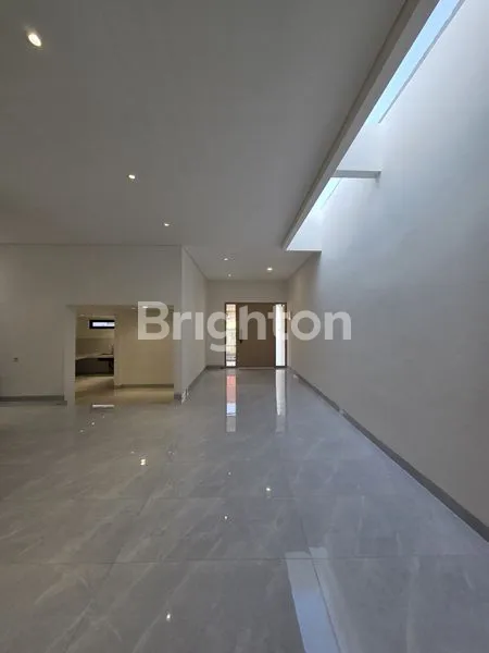 image RUMAH BARU RENOVASI DI JANTUNG KELAPA GADING! (2)