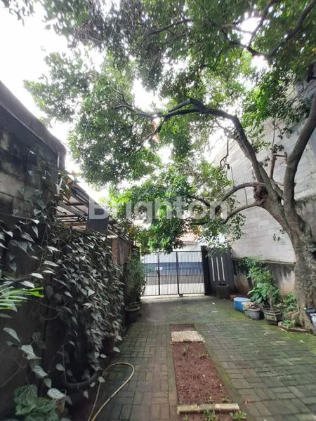 image RUMAH 2 LANTAI LT 164M² DI KRAMAT JATI (7)