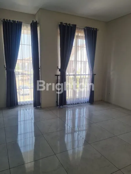 image RUMAH MEWAH 2 LANTAI + KOLAM RENANG KBP (8)