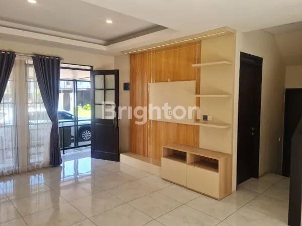 image RUMAH MEWAH 2 LANTAI + KOLAM RENANG KBP (3)