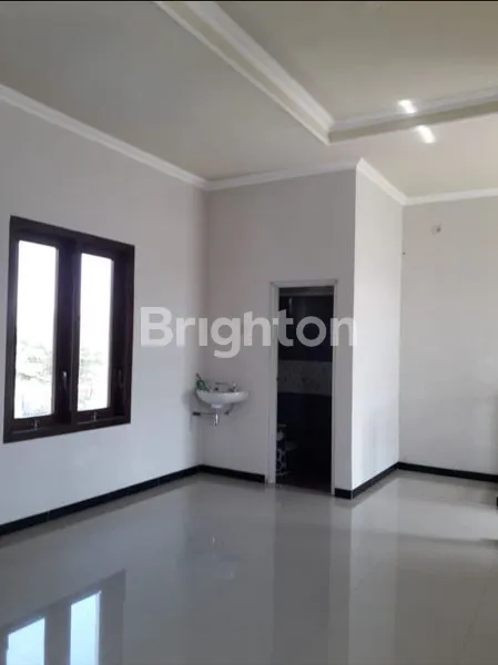 RUMAH APIK, MINIMALIS, SIAP HUNI, LOKASI GRAND VISTA LAND MADIUN