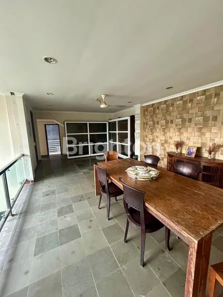 image 4 STOREY VILLA WITH NATURAL SUNLIGHT IN SEMINYAK BALI (3)