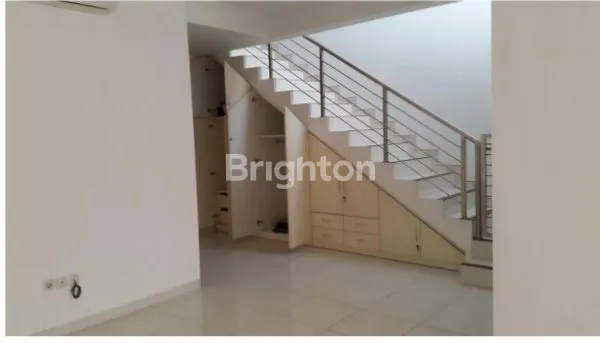 image RUMAH DENGAN GARASI DI FAJAR INDAH (3)