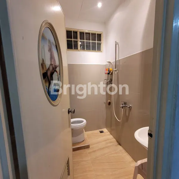 image DIJUAL RUMAH GRIYA LOKA DEPAN TAMAN (8)