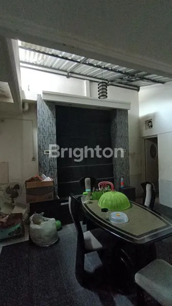 image DIJUAL RUMAH APIK, LOKASI SANGAT STRATEGIS, COCOK BUAT USAHA FOOD COURT  (6)