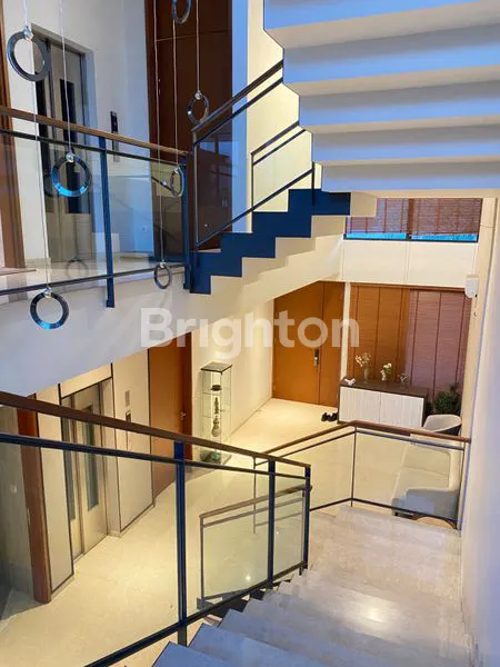 image RUMAH MEWAH NAVAPARK BSD CITY CLUSTER LYNDON TANGERANG (8)