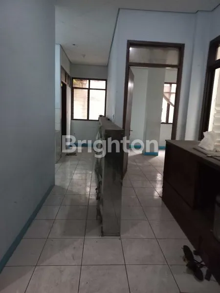 image RUKO 3 LANTAI 1 BASEMANT JL. UTAMA MAINROAD CIMAHI (2)