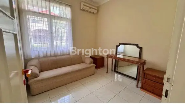 image RUMAH MEWAH & NYAMAN DI PONDOK INDAH JAKARTA SELATAN (5)