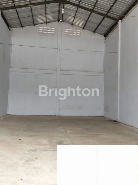image GUDANG SIAP PAKAI LOKASI STRATEGIS BISA MASUK KONTAINER KAPUK KAMAL (2)