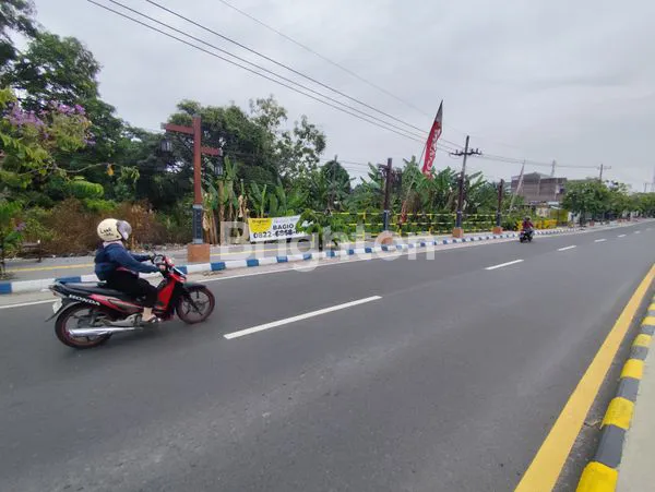 image TANAH STRATEGIS 1.374M² DI PUSAT KOTA CARUBAN, DEKAT MADIUN (5)